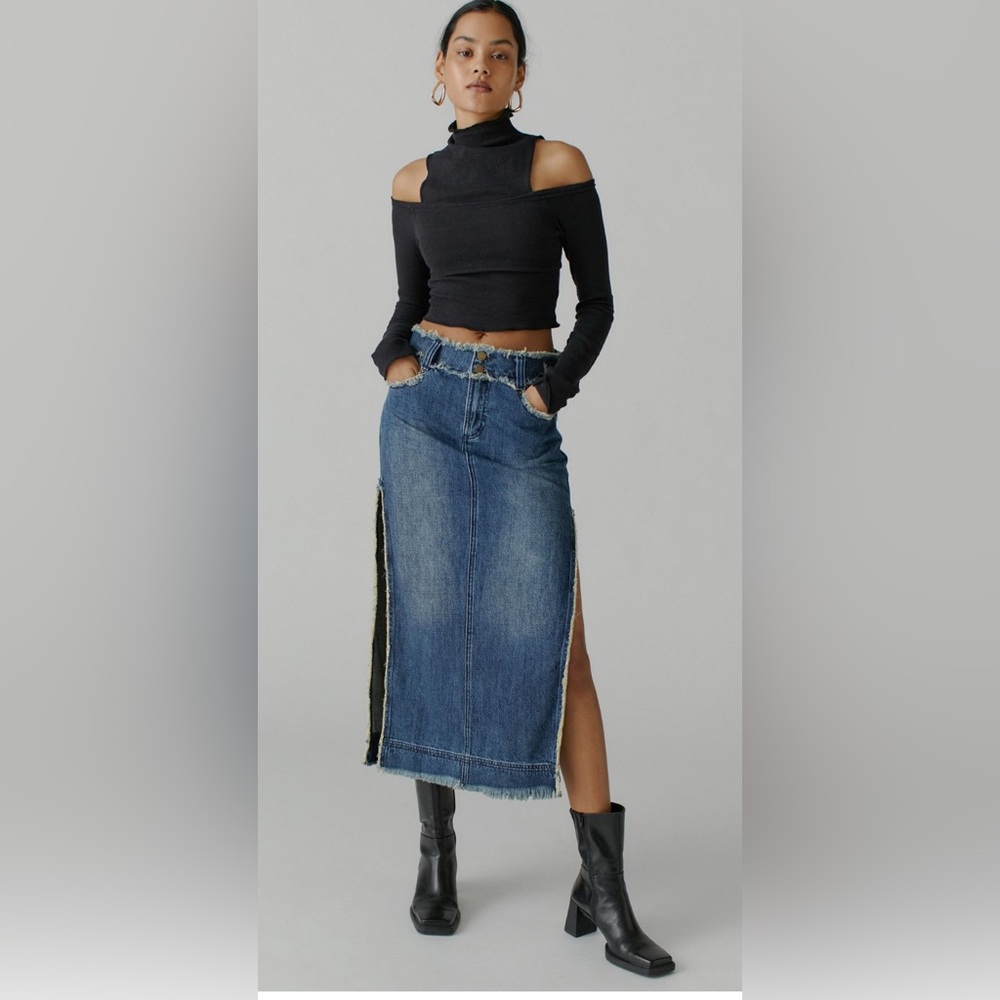 NWOT BDG Holly Denim Midi Skirt by Urban Outfitters
